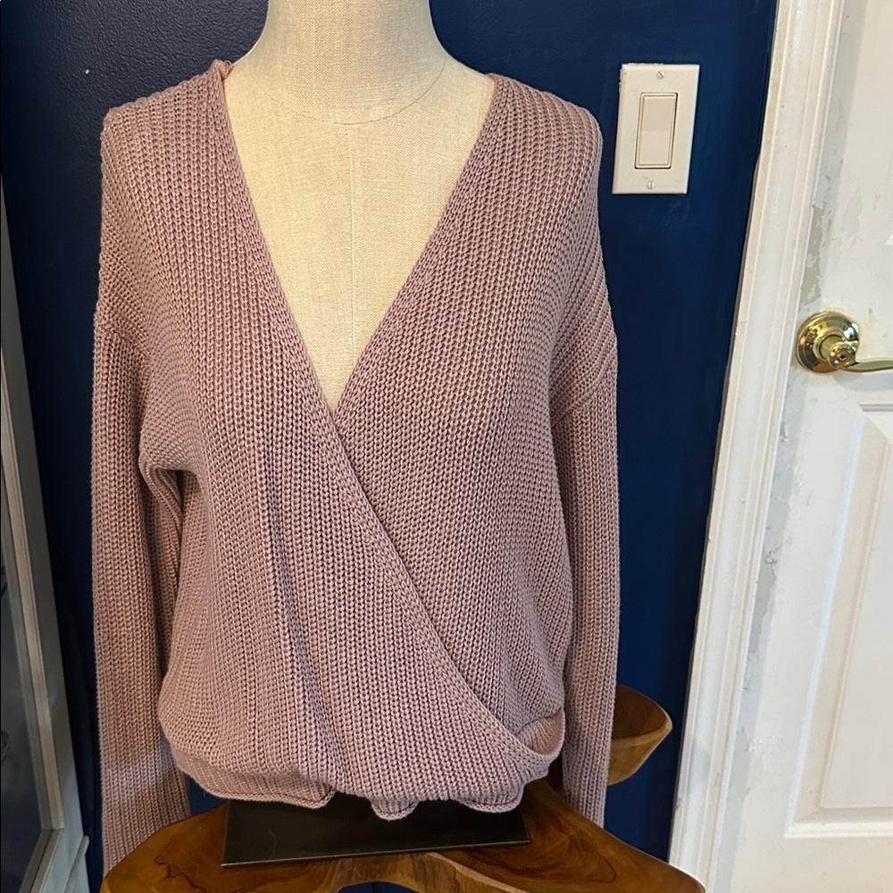 Women’s Lavender Colored Low Cut Crossover Sweater Size Small